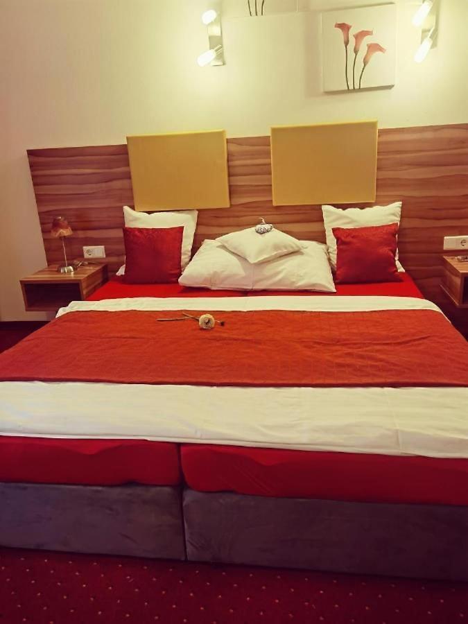 Hotel Exakt Holding Tulln An Der Donau Exterior foto